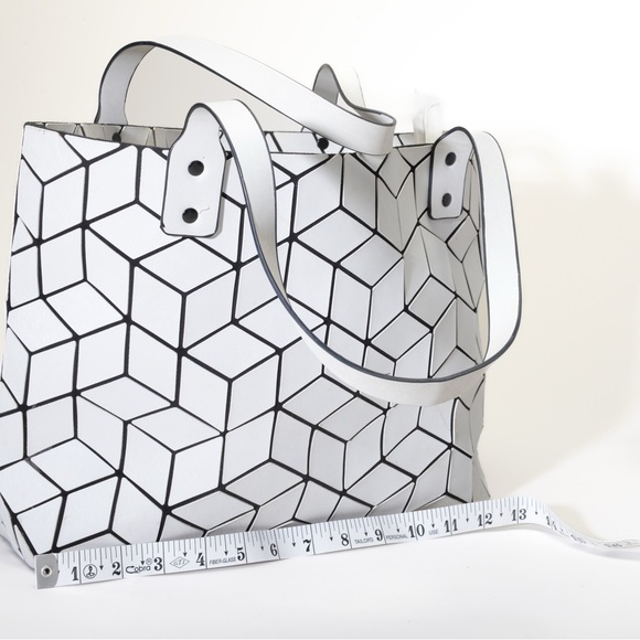 Patrizia Luca Geometric White and Black Tote Bag - Picture 3 of 4